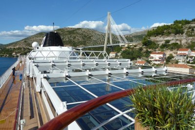 Roof cover with Dubrovnik bridge at Gruz in back