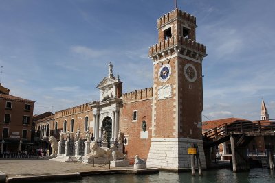 Arsenale gate Sun. afternoon.  If you want peace & quiet, go to the area of the old pavilions in Arsenale, Castello.
