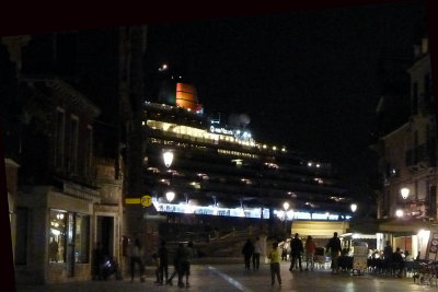 Queen Victoria leaving Venice - turned a lot of heads in Arsenale area as we ate dinner