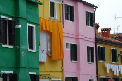 Colorful houses require colorful laundry (Howard, Burano)