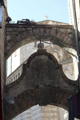  Back side of arch in Kotor