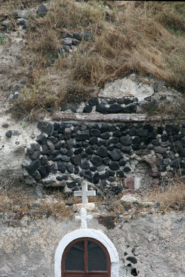 Crosses and rocks in Vothonas