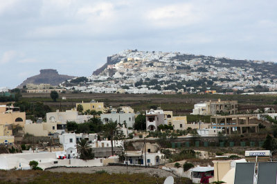 After late lunch headed back toward Fira, Skaros to left