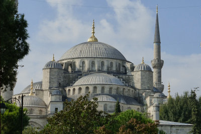  Beautiful Blue Mosque and blue sky