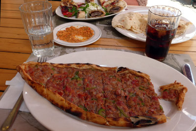  Howard had pide, or Turkish pizza, at Ciya in Kadikoy