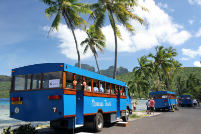 Took Le Truck excursion, which circled the island with 4 or 5 short stops.