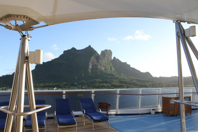 Mt Otemanu early AM from ship near Baristas