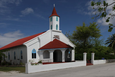 Rotoava church on main walking-driving road