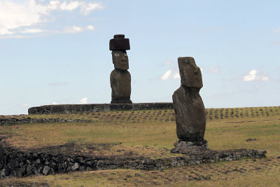 Two single moai one with eyes, Tahai Ceremonial Complex