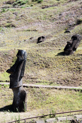 3 or 4 moai