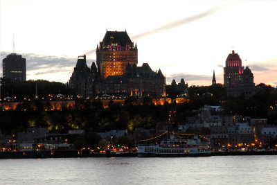 For sailaway, we were treated to a great view of the Frontenac & skyline at dusk. 