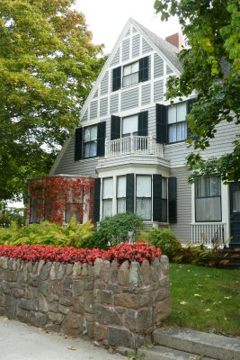 Back in Bar Harbor, I walked down West Street to see historic houses. 