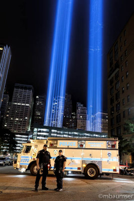 9/11 Memorial Lights - Police Emergency Services Truck (57731)