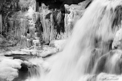 Resica Falls 60747 B&W