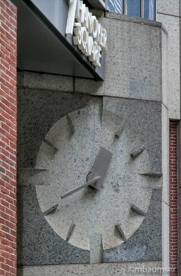 Clock @ 7 Hanover Square