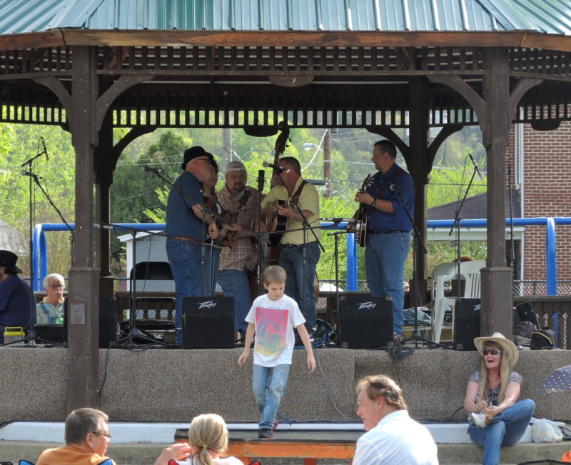 Kentucky Weekend - Old Crow Medicine Show concert - Red River Gorge Hike