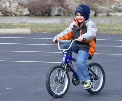 Geo quickly learned to ride a 2-wheeler today!