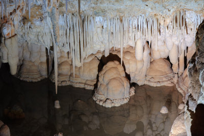 Avshalom stalactite cave