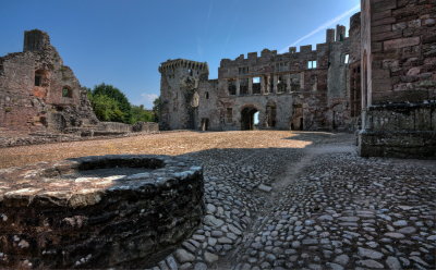 Raglan Castle -  Wales IMG_5161.jpg