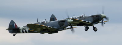 2 Spitfires IMG_9325-1.jpg