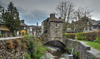 Uses over the decades include being used as a counting house 
for the mills of Rattle Ghyll, 
a tea-room, a weaving shop, 
a cobbler's, a chair maker's and, 
at one time, a home to a family of eight!