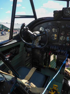 Lancaster cockpit East Kirkby airshow P1040898.jpg