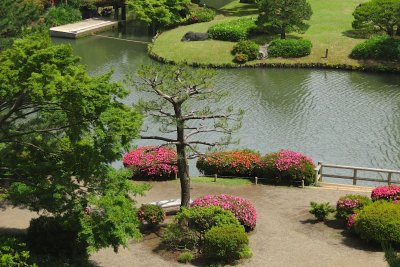 Rikugien Gardens (六義園)