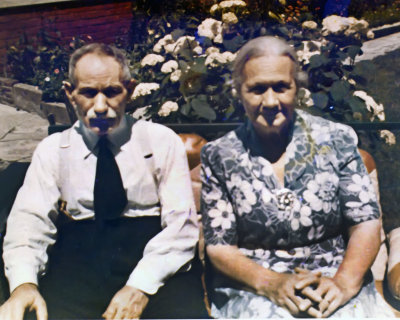 Giovanni and Maria Mazzocchi Guglielmetti Aug 23 1945.jpg