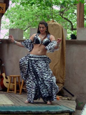 Belly dancers help out Saxon Moon