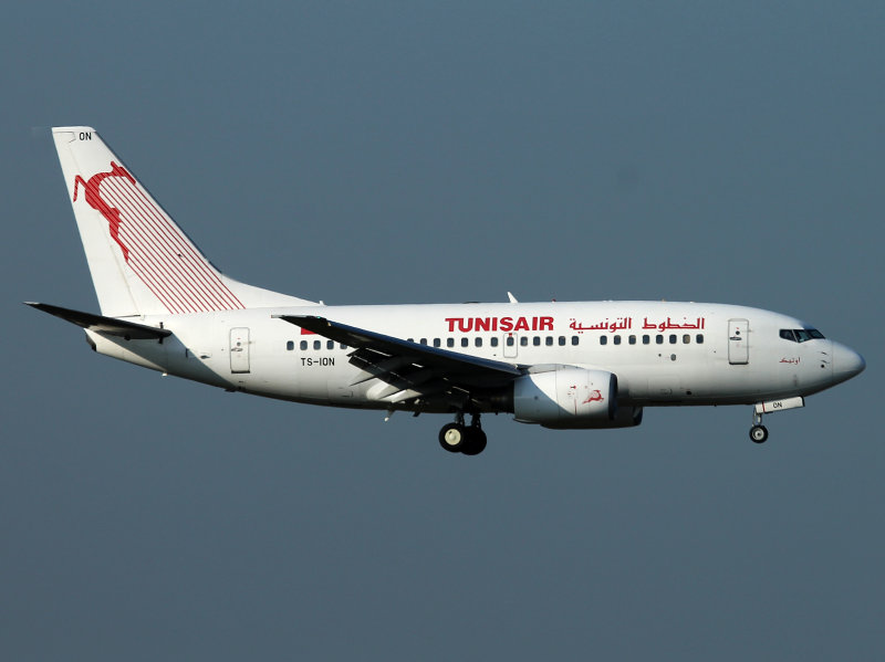B737-600  TS-ION 
