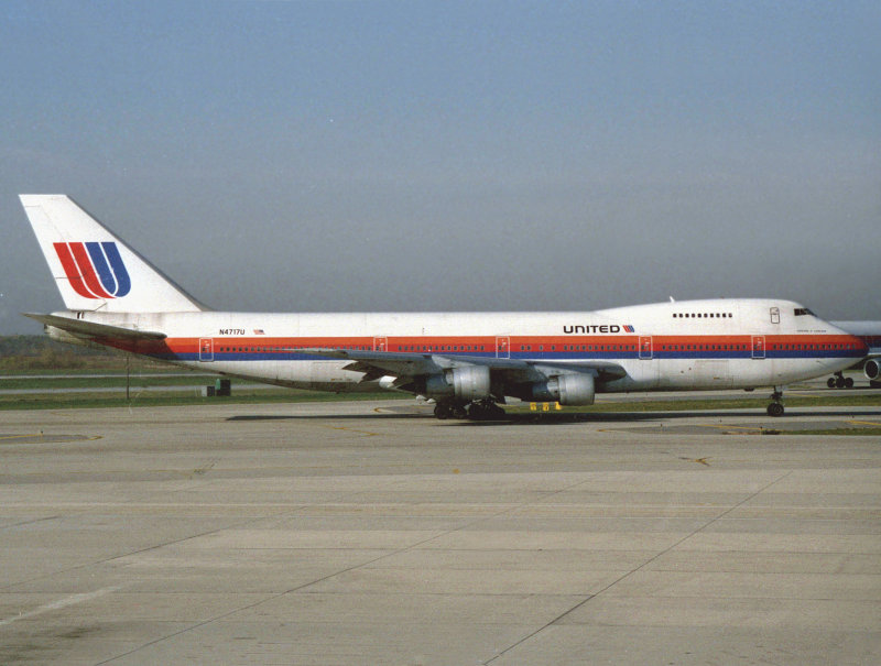 B747-200  N4717U  