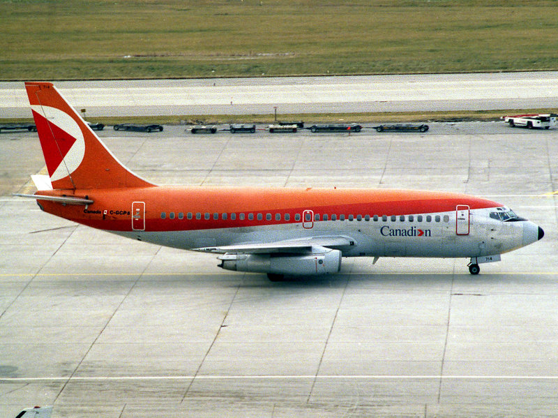 B737-200  C-GCPB  