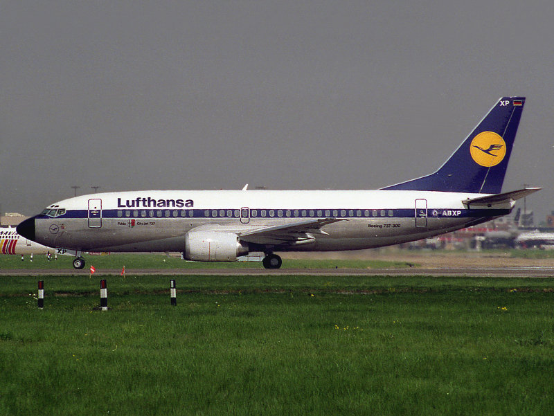 B737-300  D-ABXP  