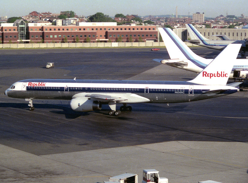 B757-200  N606RC 