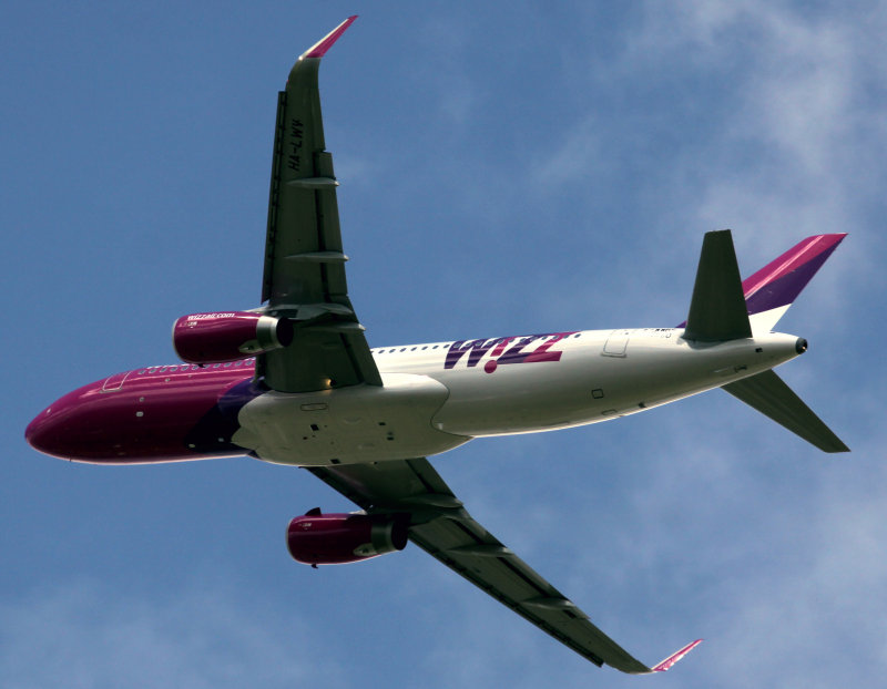 A320  HA-LWV 