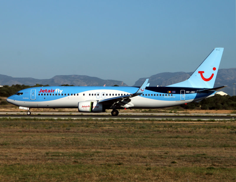 B737-800 OO-JAU