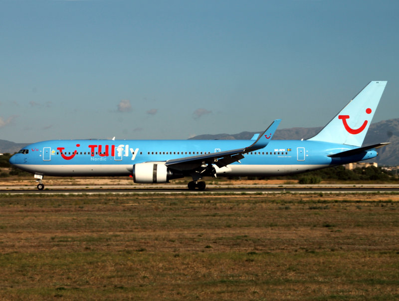 B767-300  SE-RFR 
