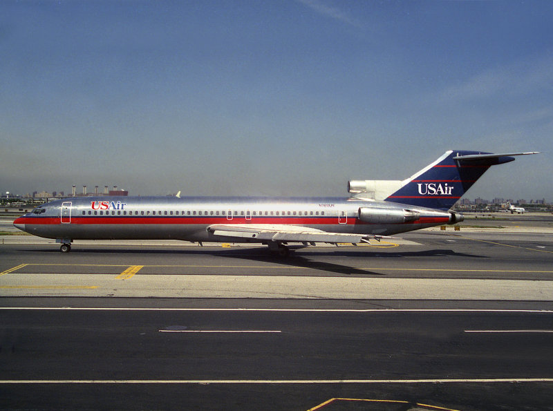 B727-200 N762US