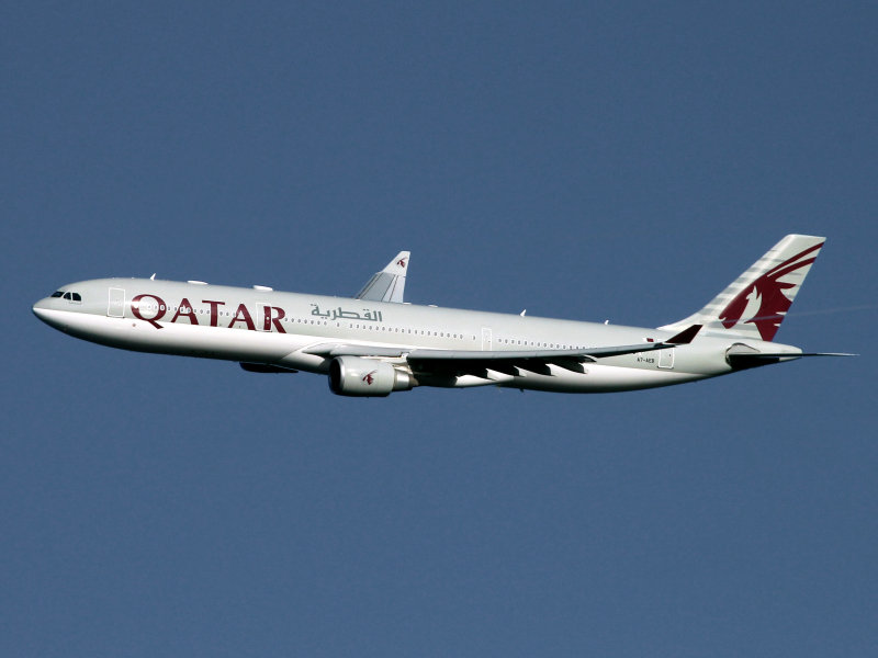 A332 A7-AEB