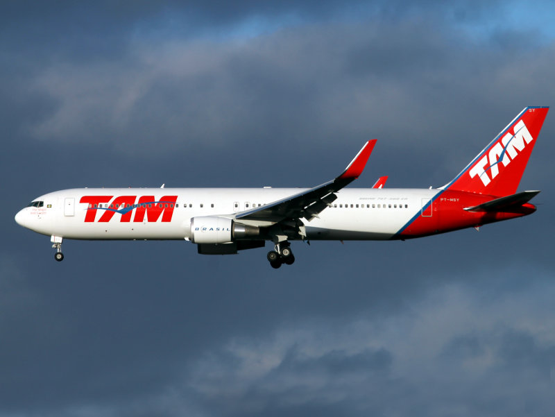 B767-300W  PT-MSY  