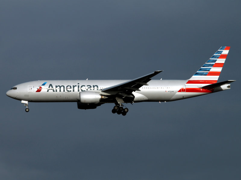 at LHR for 27R in the new livery...