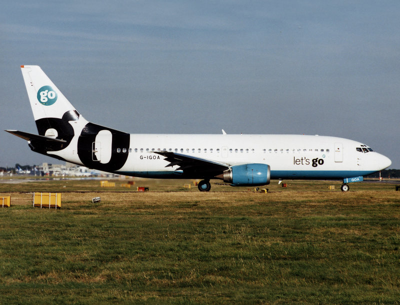 B737-300  G-IGOA  