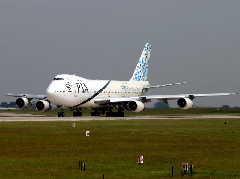 B747-200  AP-BAK 