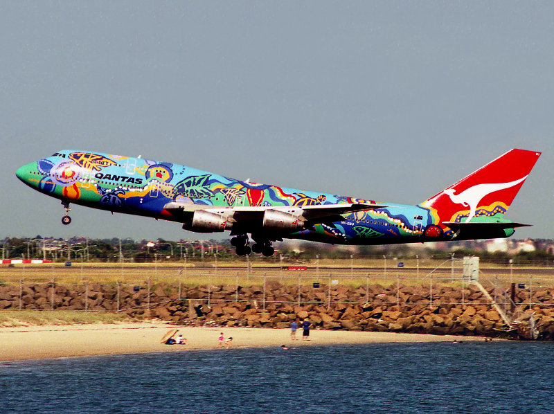 B747-300  VH-EBU  
