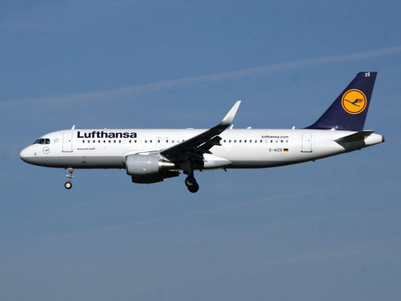 A320  D-AIZS  