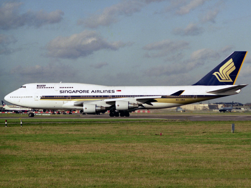 B747-400  9V-SMS  