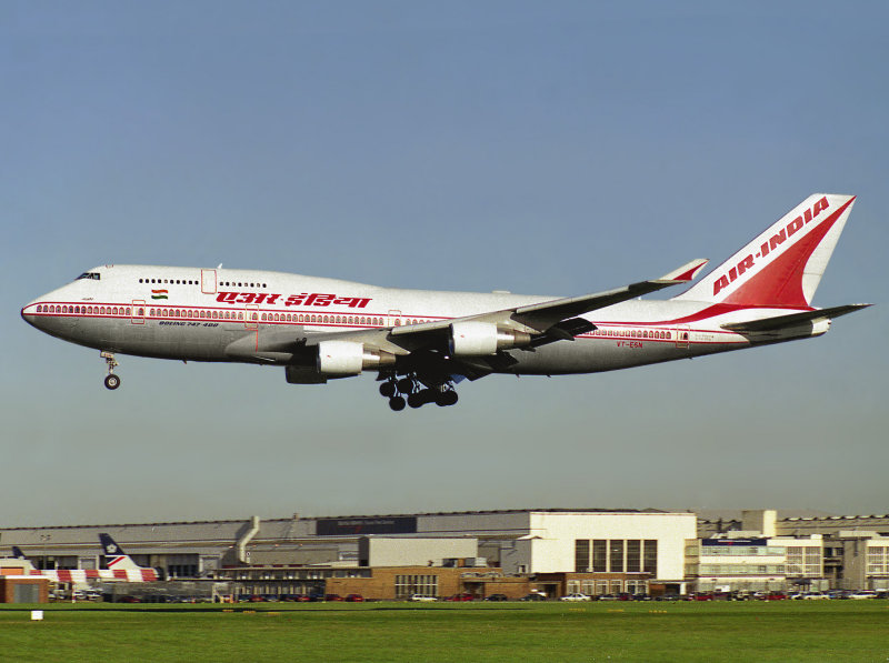 B744  VT-ESN 