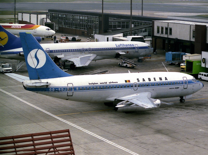B737-200 OO-SDJ 