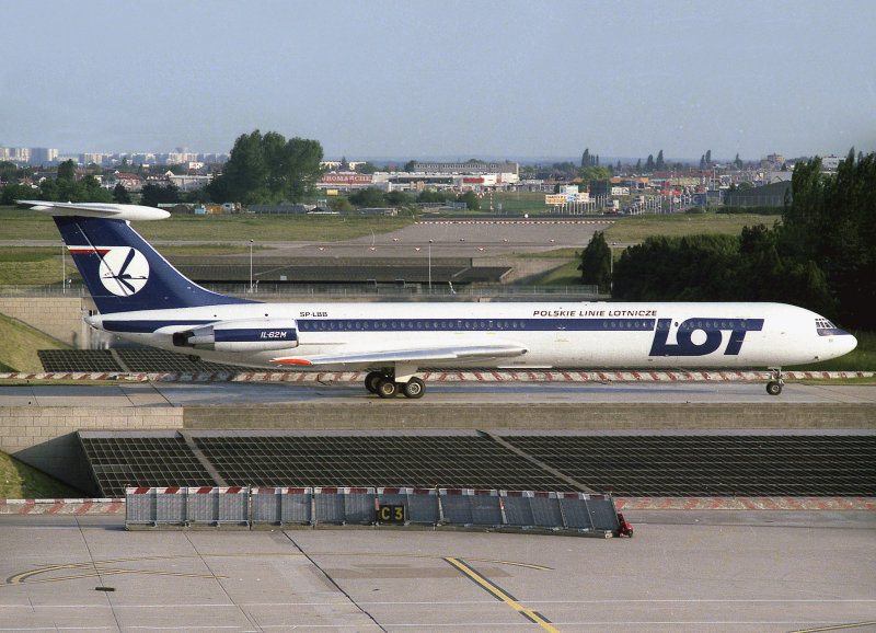 IL-62M  SP-LBA 