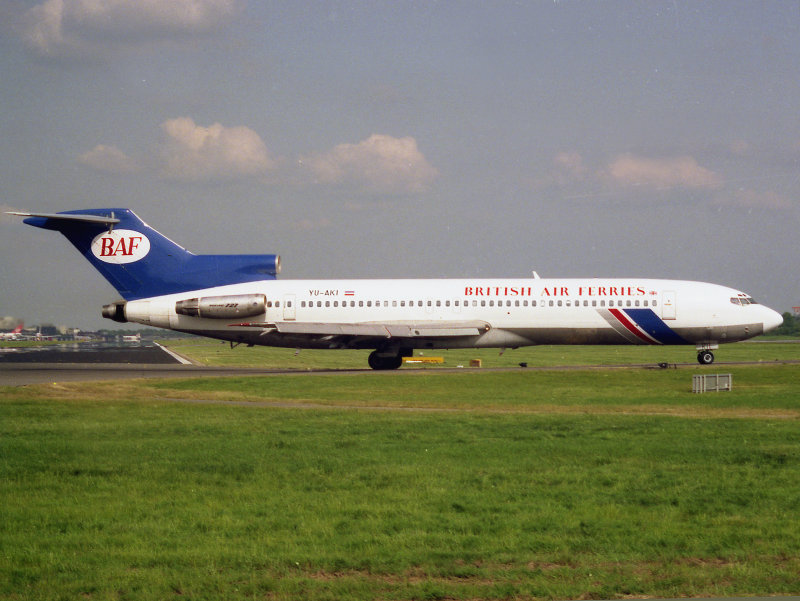 B727-200  YU-AKI  